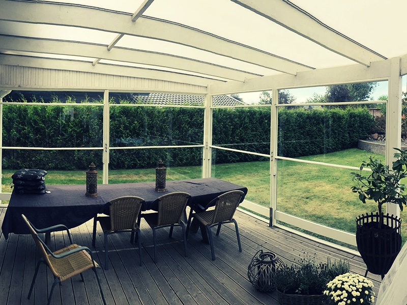 Paravents en verre pour terrasses ajustable en hauteur simple d’utilisation